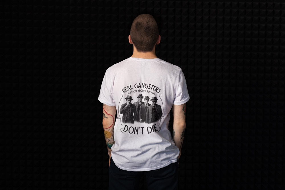 Legends Never Fold - Men's T-Shirt